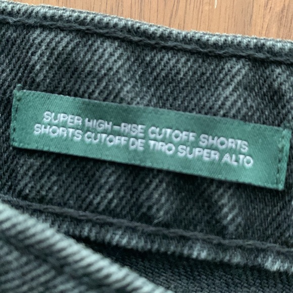 WILD FABLE SUPER HIGH RISE CUT OFF DENIM SHORTS BLACK WASH - Picture 6 of 7